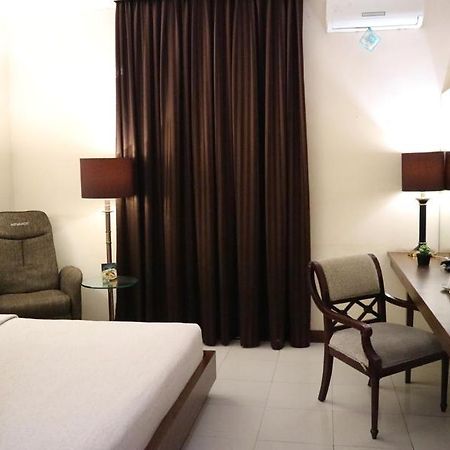 Excellent Seven Boutique Hotel Bandung Zewnętrze zdjęcie