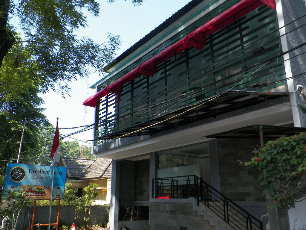 Excellent Seven Boutique Hotel Bandung Zewnętrze zdjęcie